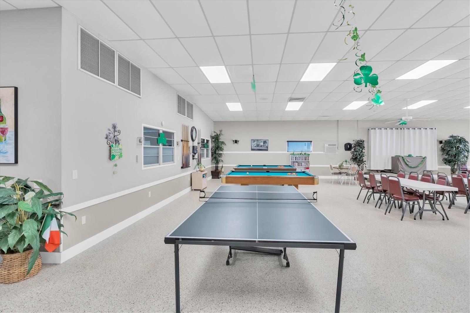 SHORE CREST BLDG - Residential