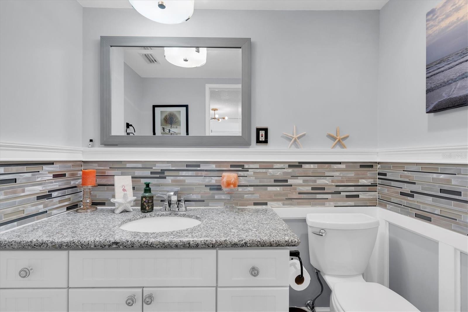 SHORE CREST BLDG - Residential