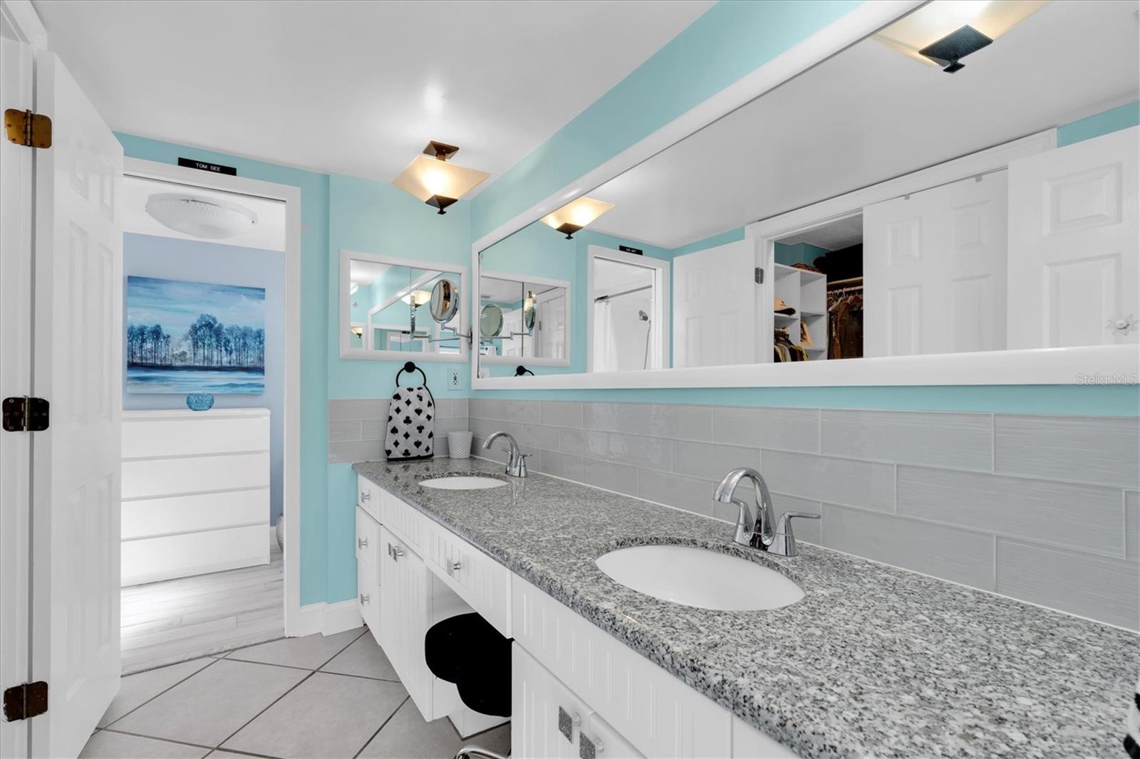 SHORE CREST BLDG - Residential