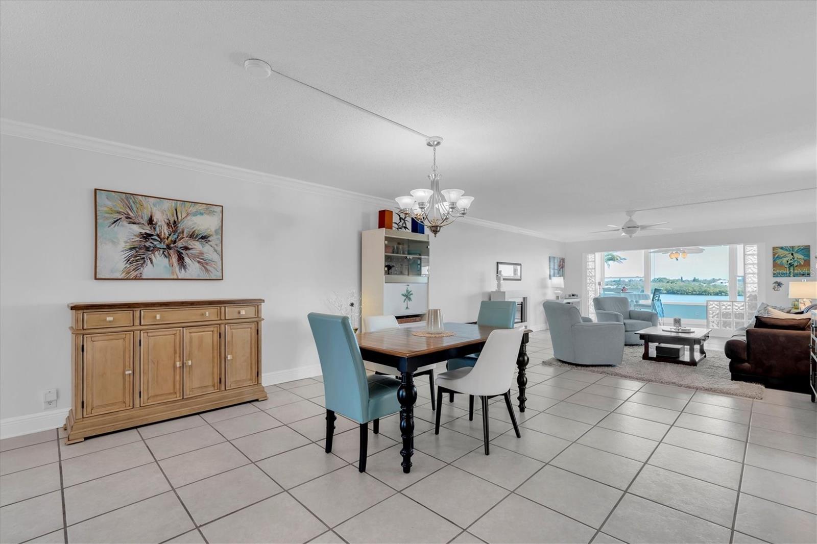 SHORE CREST BLDG - Residential