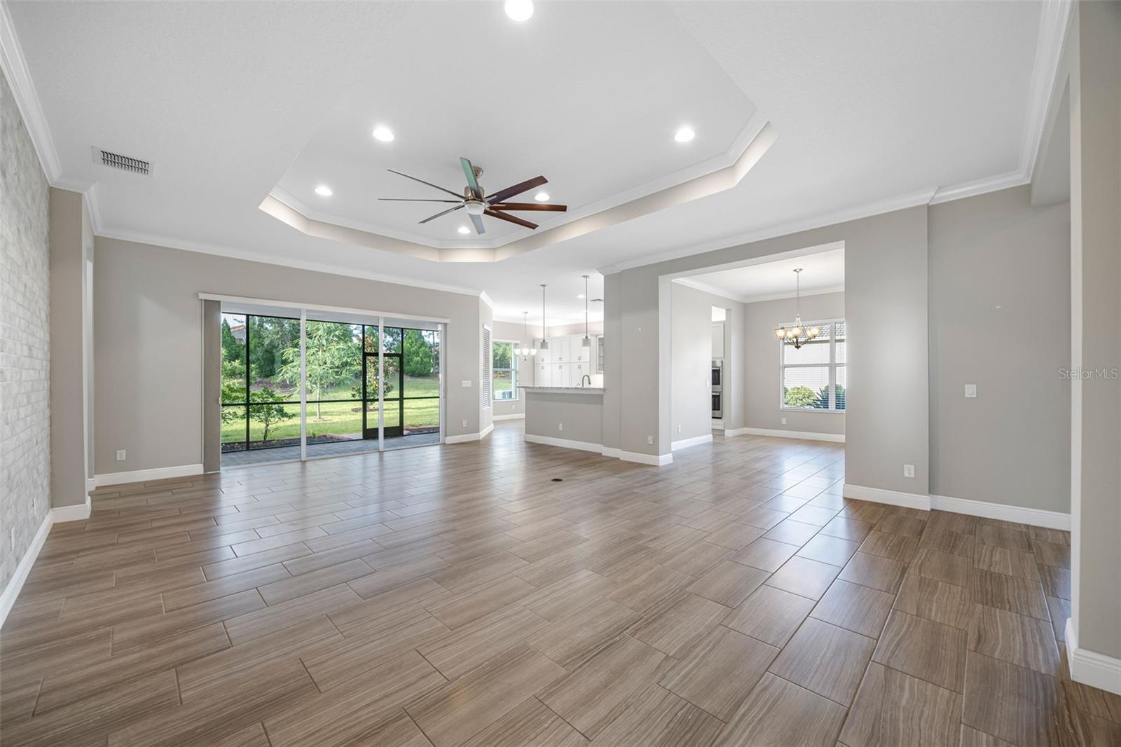 VALENCIA LAKES TR I - Residential