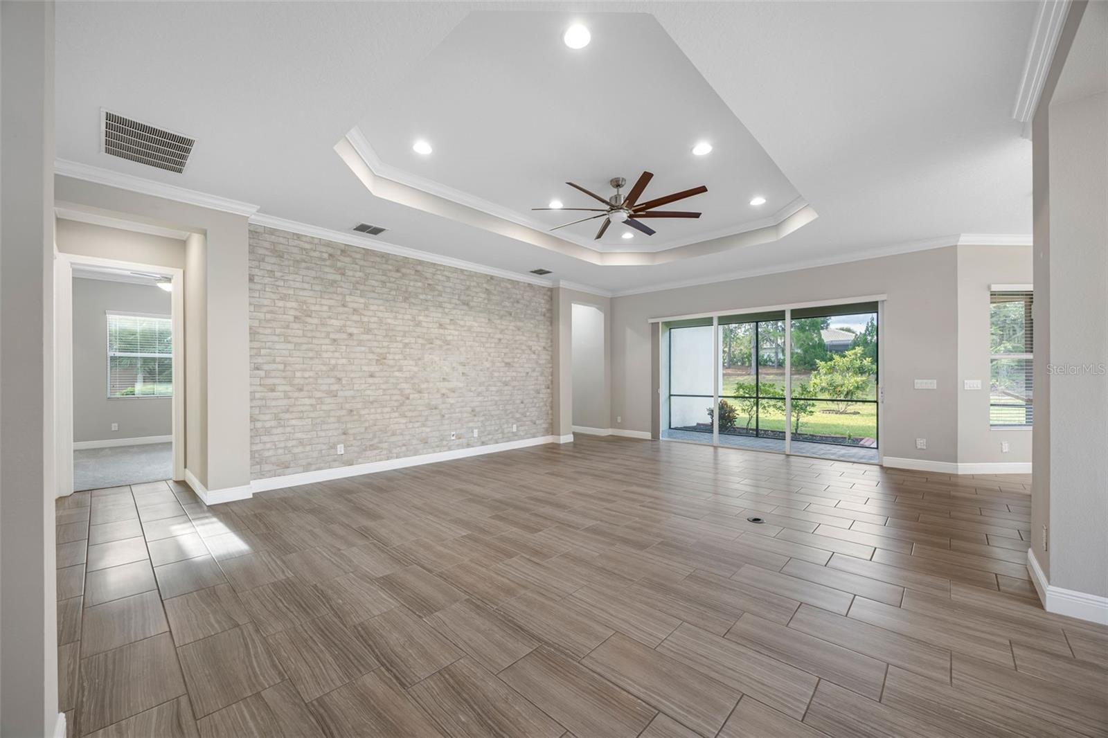 VALENCIA LAKES TR I - Residential