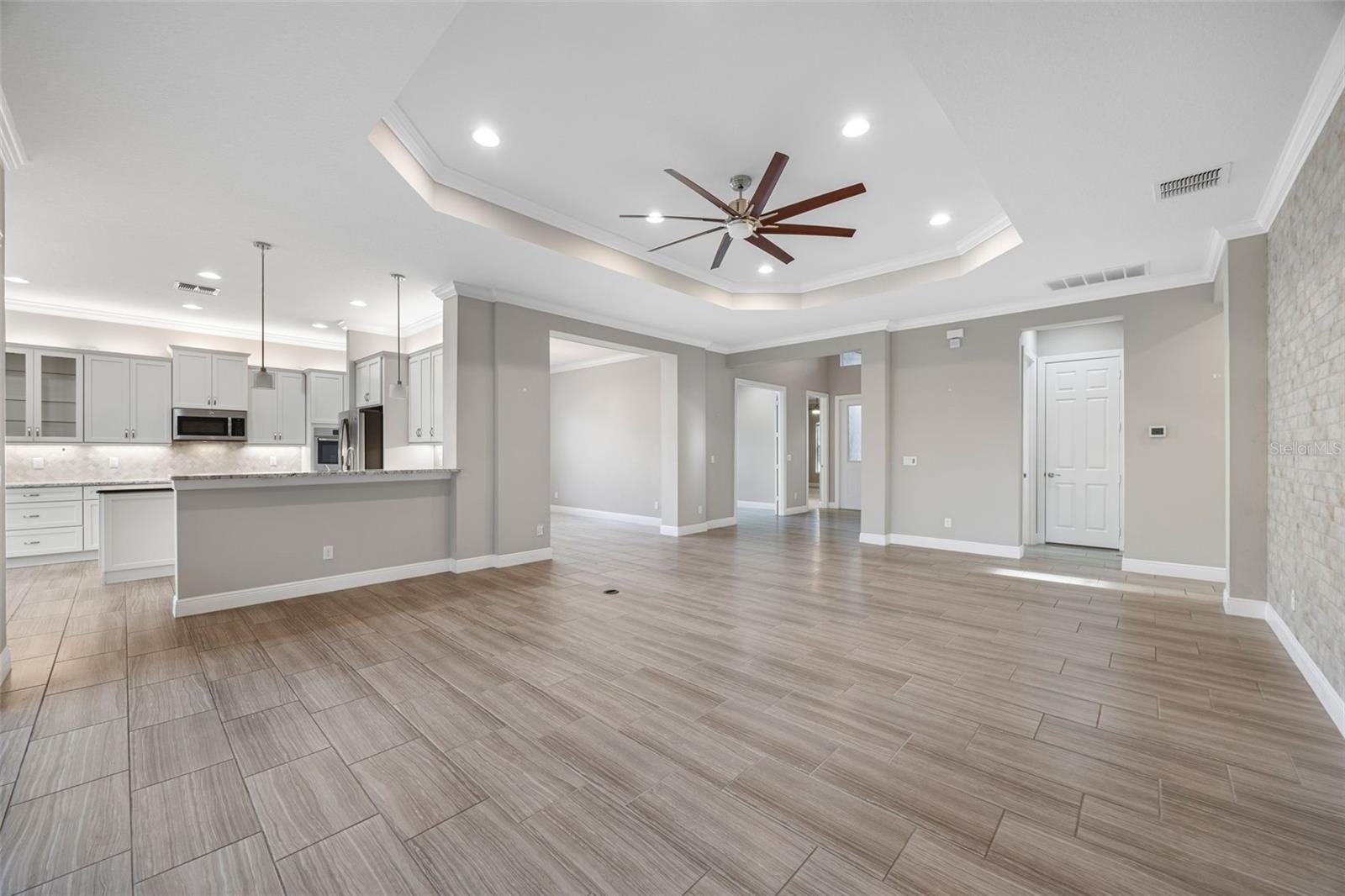 VALENCIA LAKES TR I - Residential