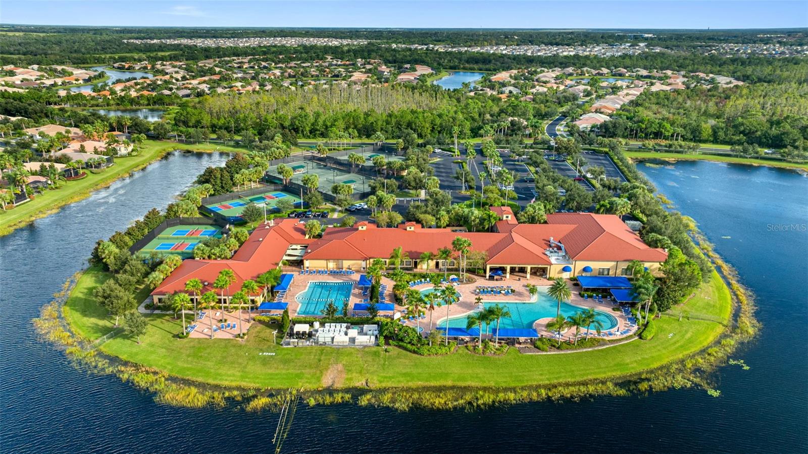 VALENCIA LAKES TR I - Residential