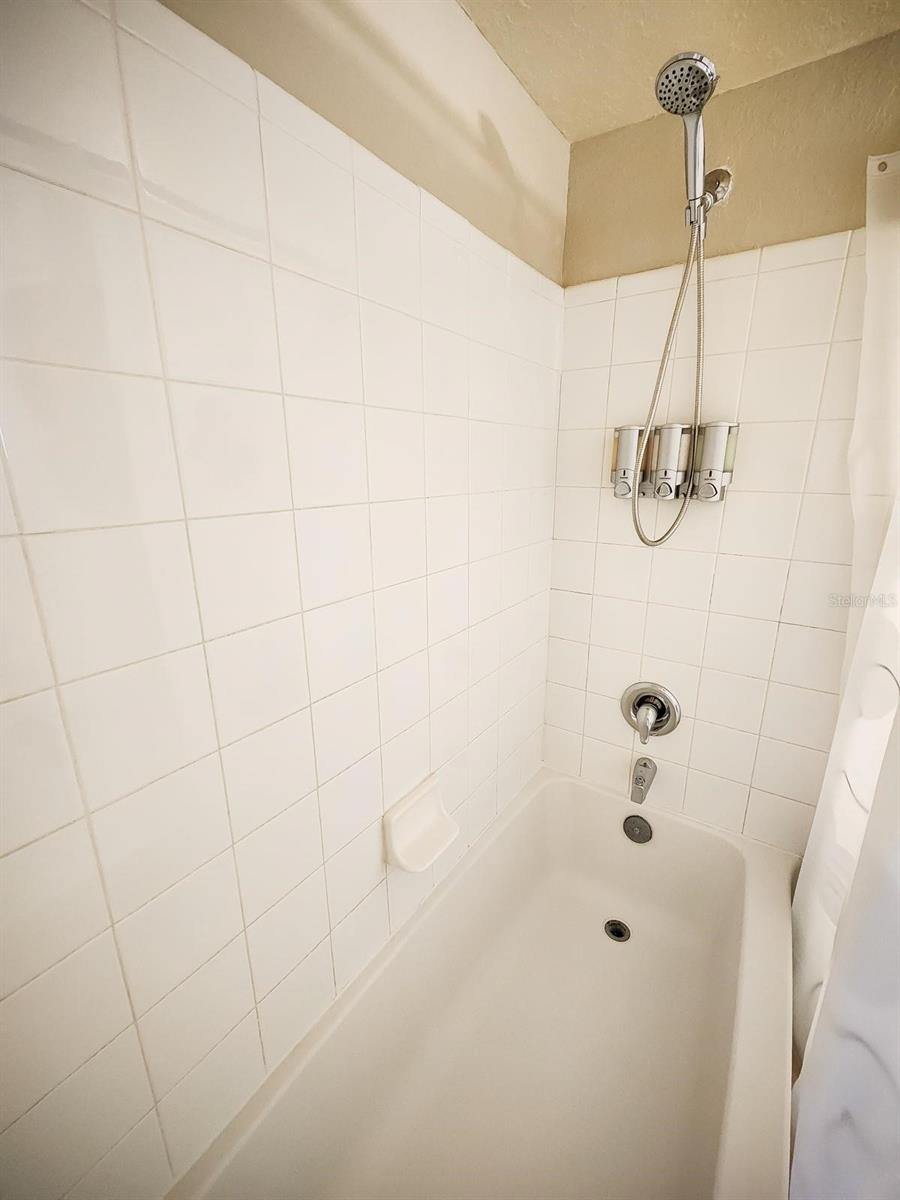 VILLAS DEL SOL AT KISS CONDO - Residential