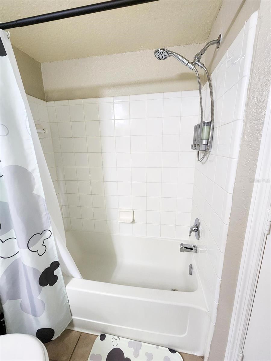 VILLAS DEL SOL AT KISS CONDO - Residential