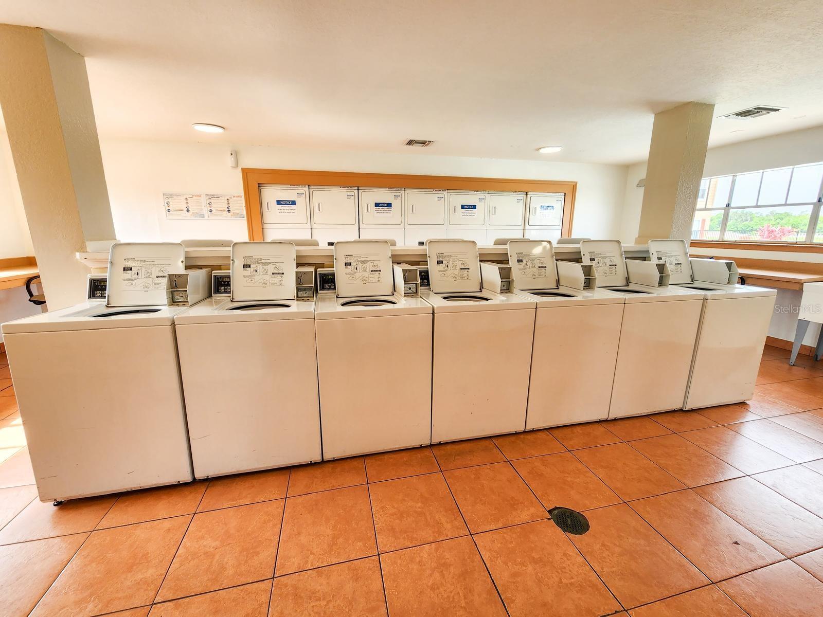 VILLAS DEL SOL AT KISS CONDO - Residential