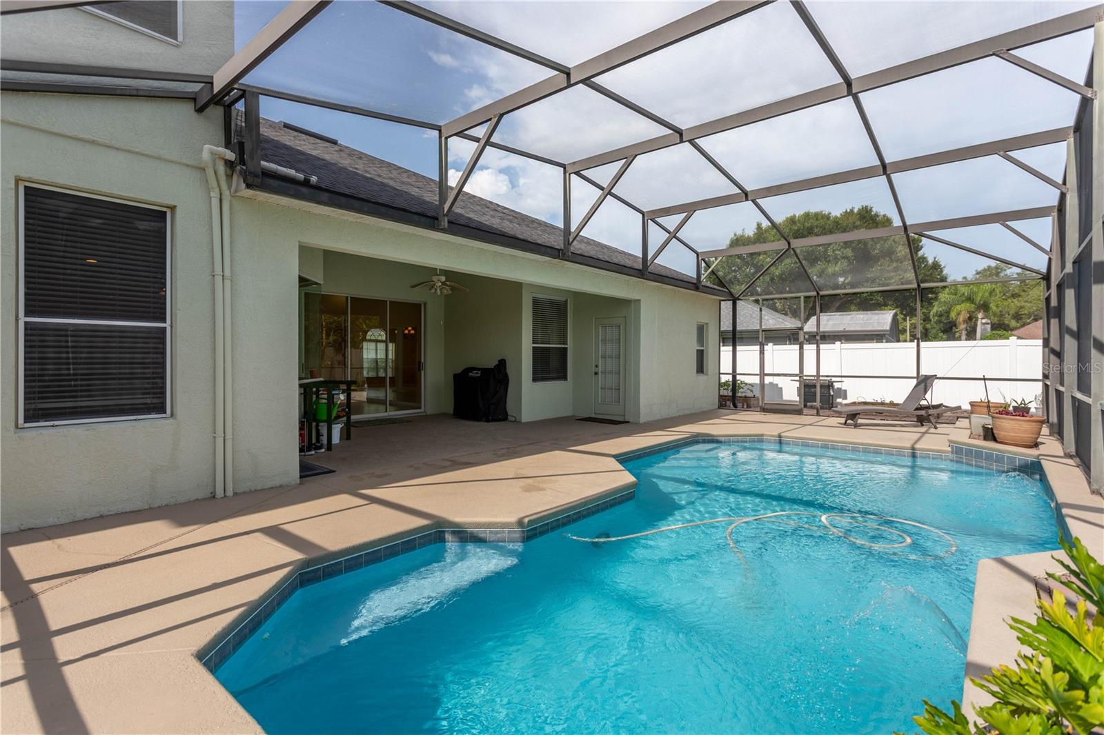 2406 BLOSSOMWOOD DRIVE