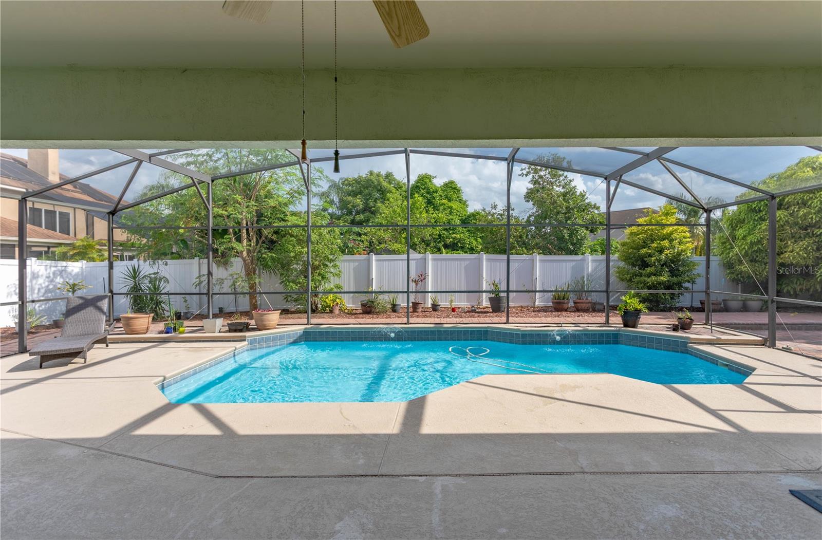 2406 BLOSSOMWOOD DRIVE