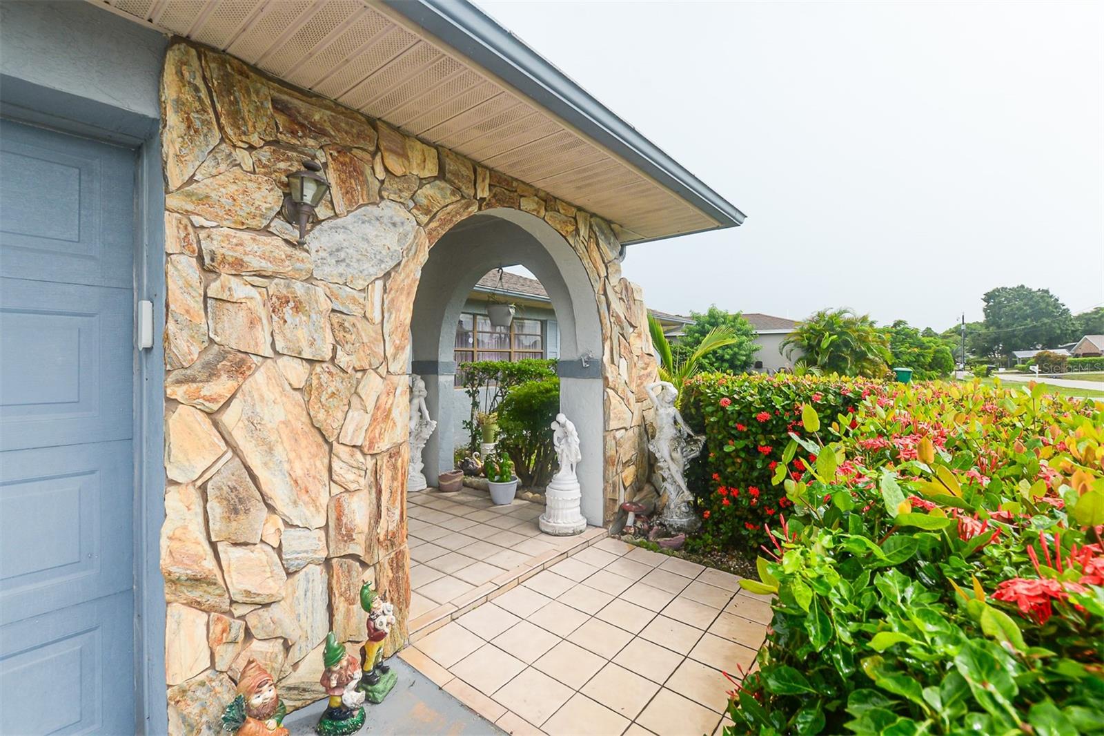208 SE VERADA AVENUE