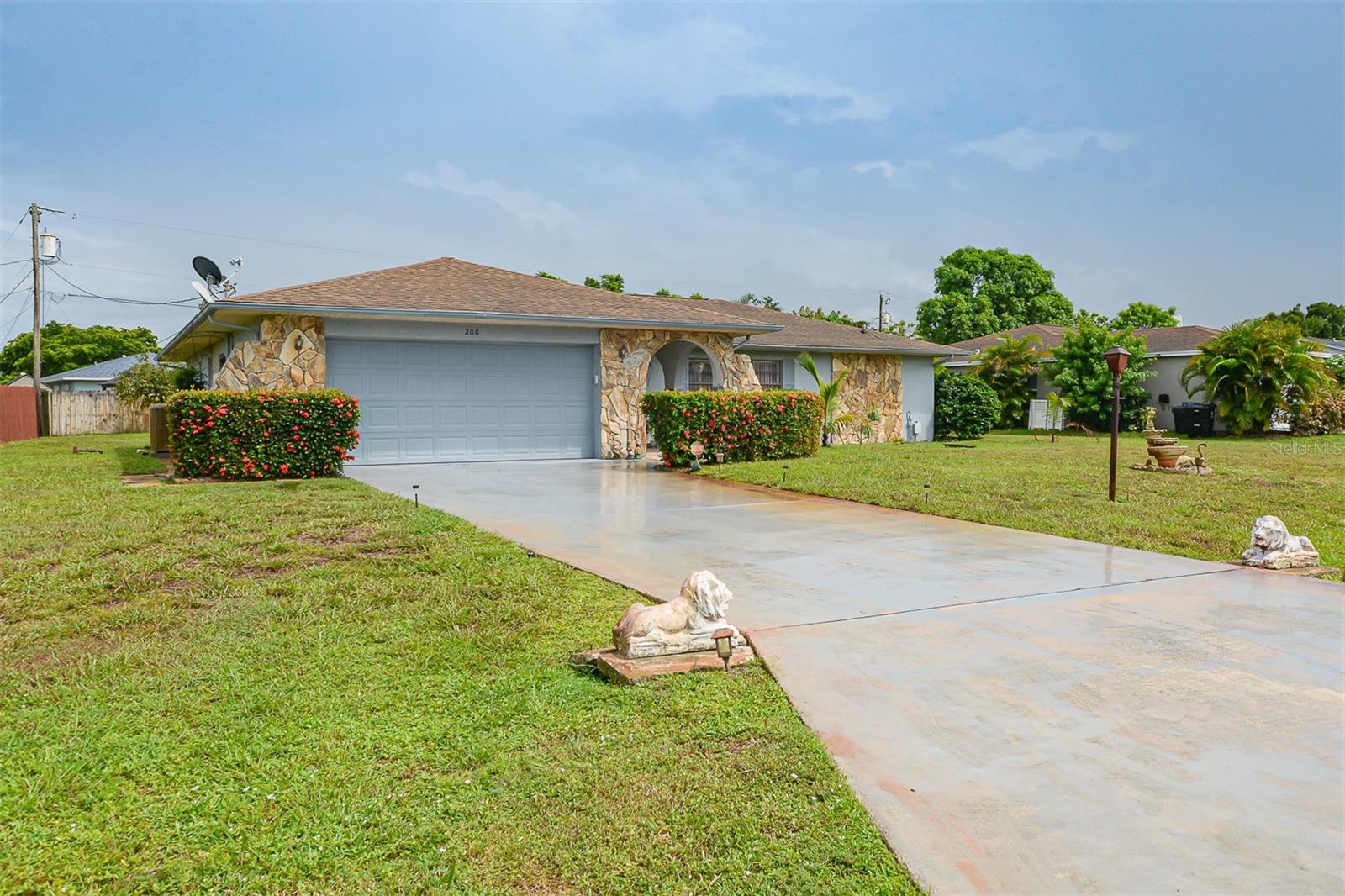 208 SE VERADA AVENUE