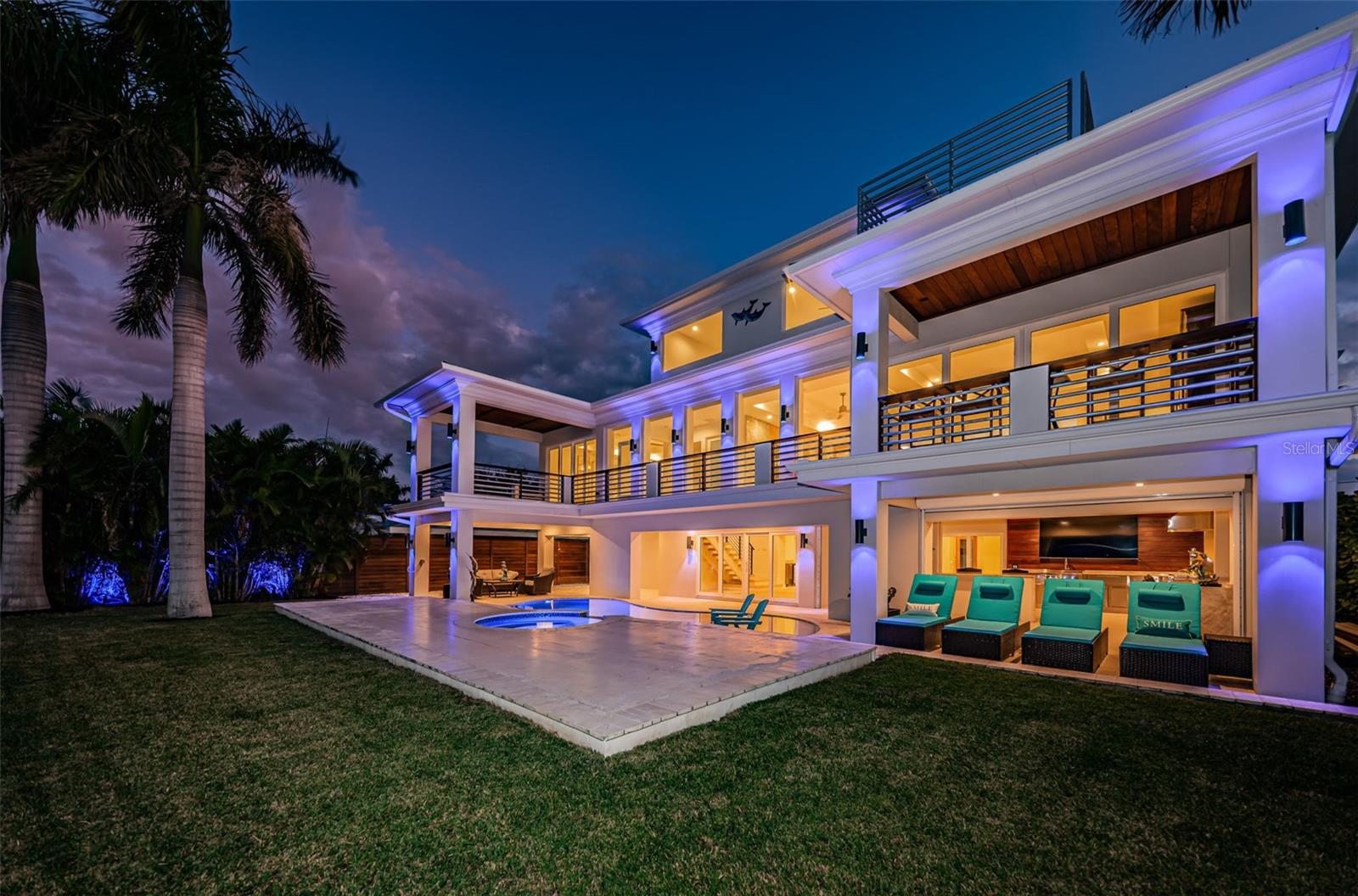 BOCA CIEGA ISLE - Residential