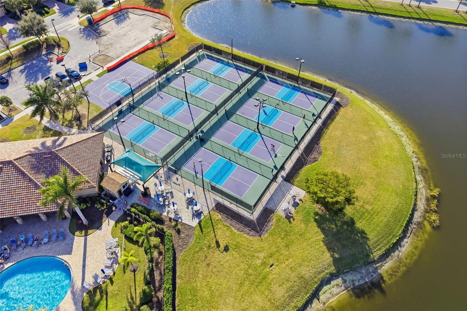 RIVER STRAND - Residential