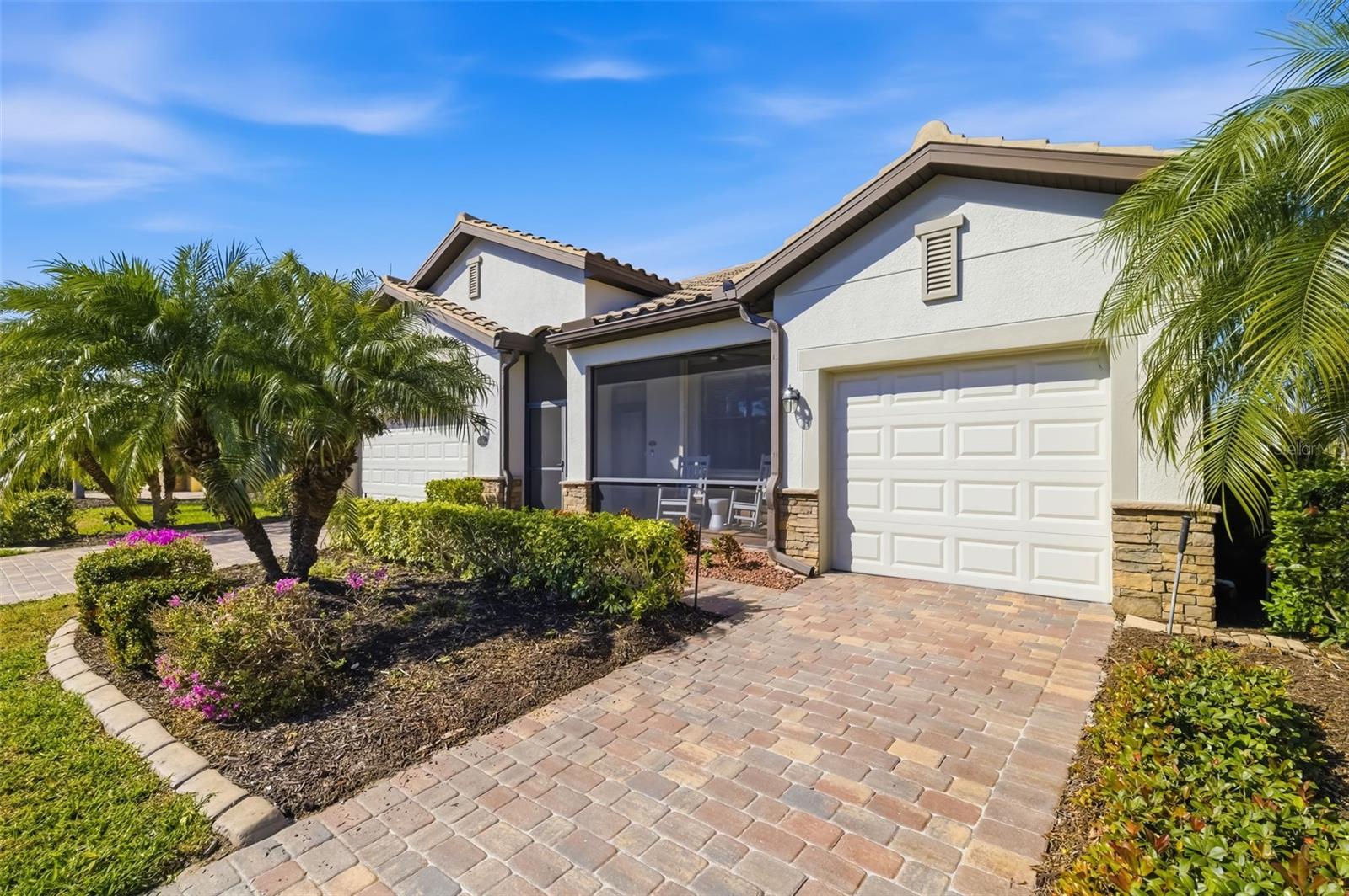 RIVER STRAND - Residential