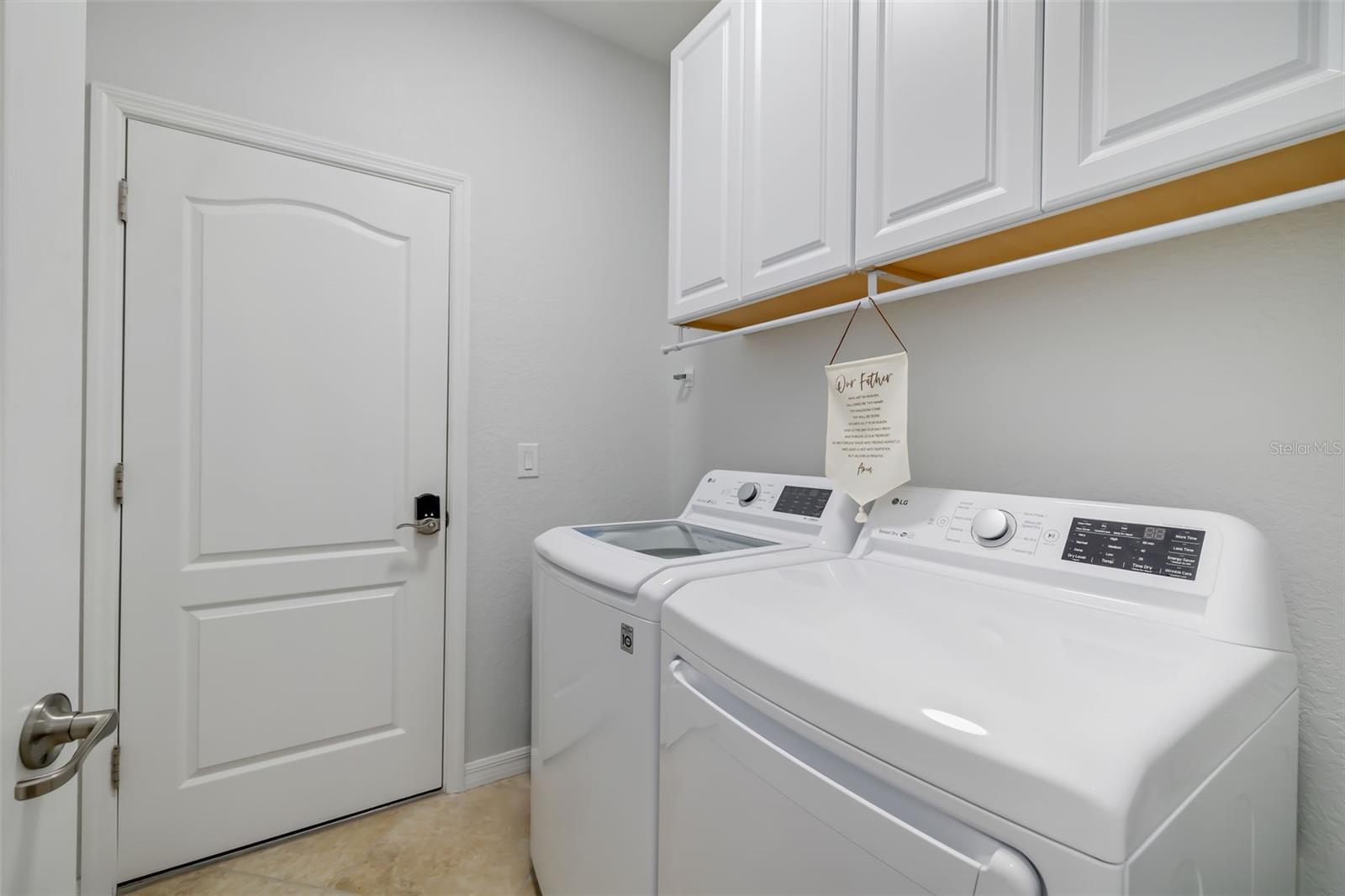 RIVER STRAND - Residential