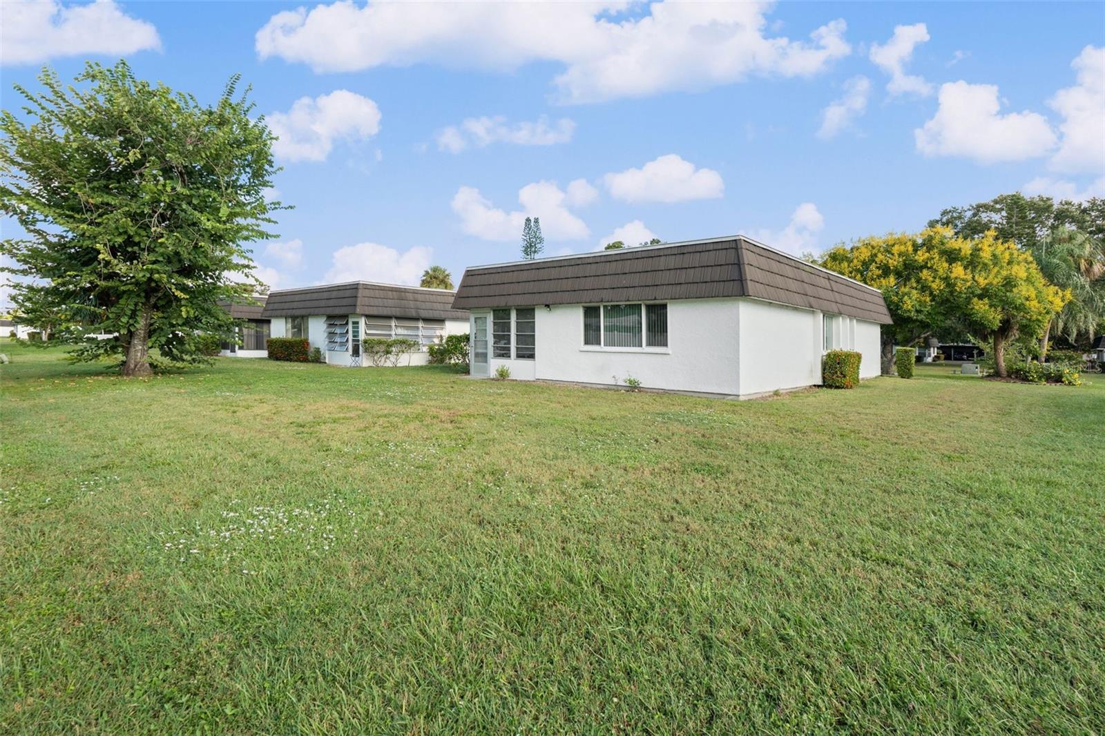 GLEN OAKS RIDGE VILLAS 1 - Residential