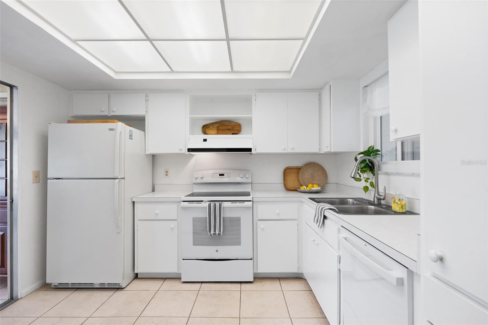 GLEN OAKS RIDGE VILLAS 1 - Residential