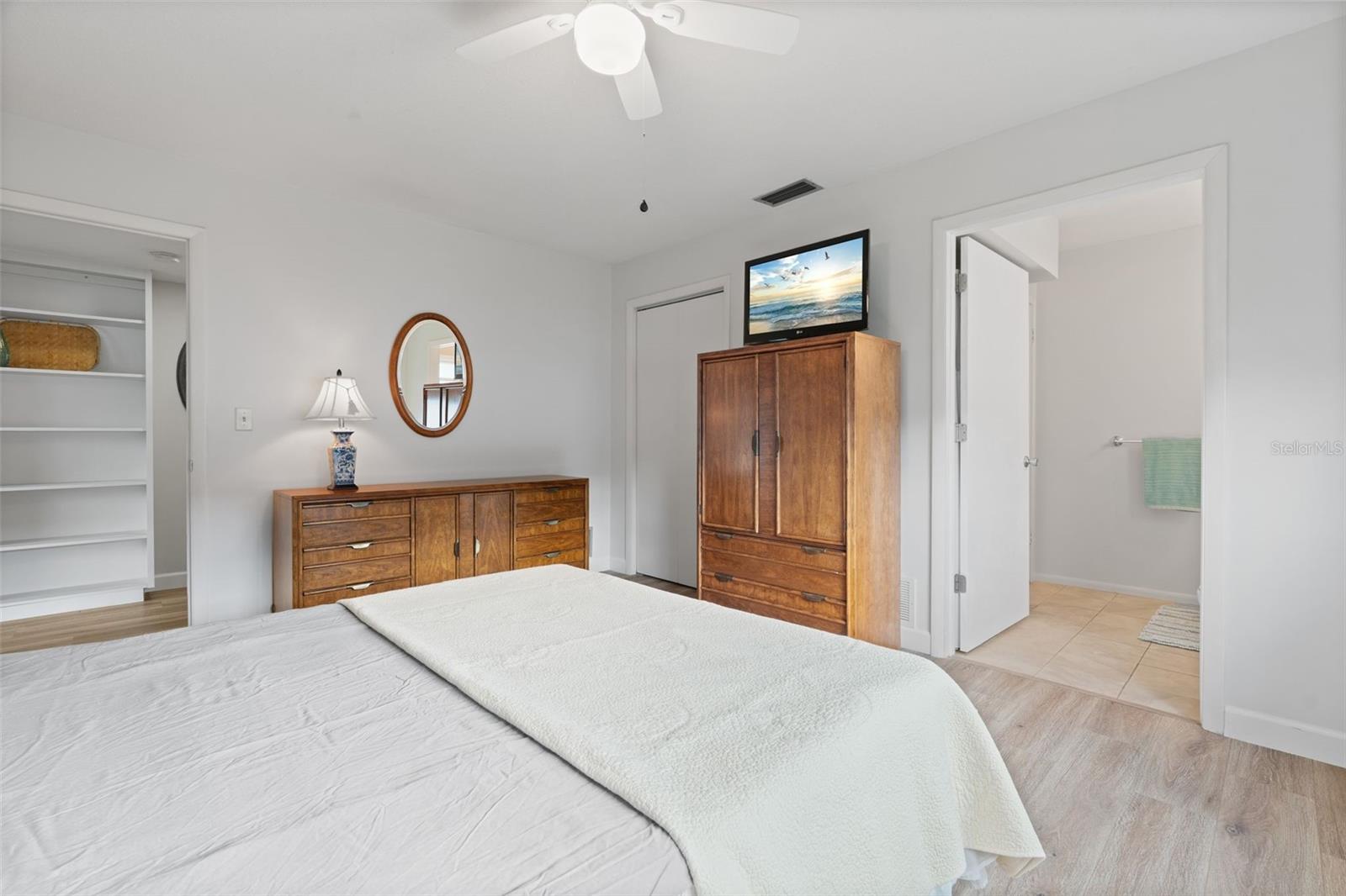 GLEN OAKS RIDGE VILLAS 1 - Residential