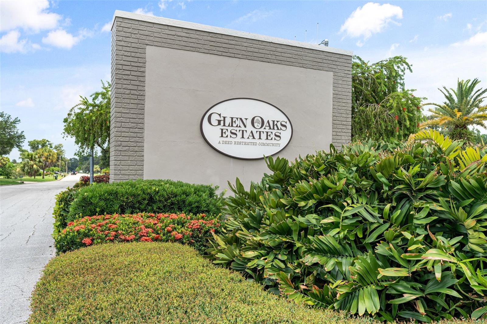 GLEN OAKS RIDGE VILLAS 1 - Residential