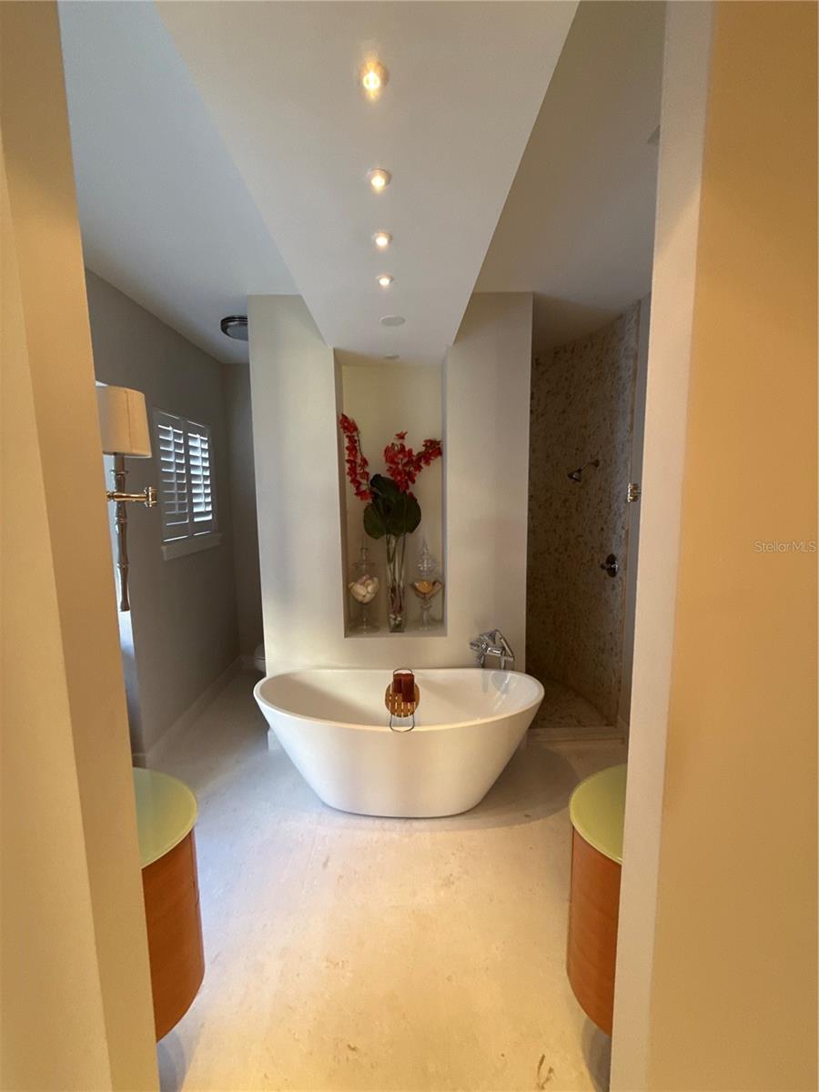 CLUBSIDE AT HEATHROW - Residential