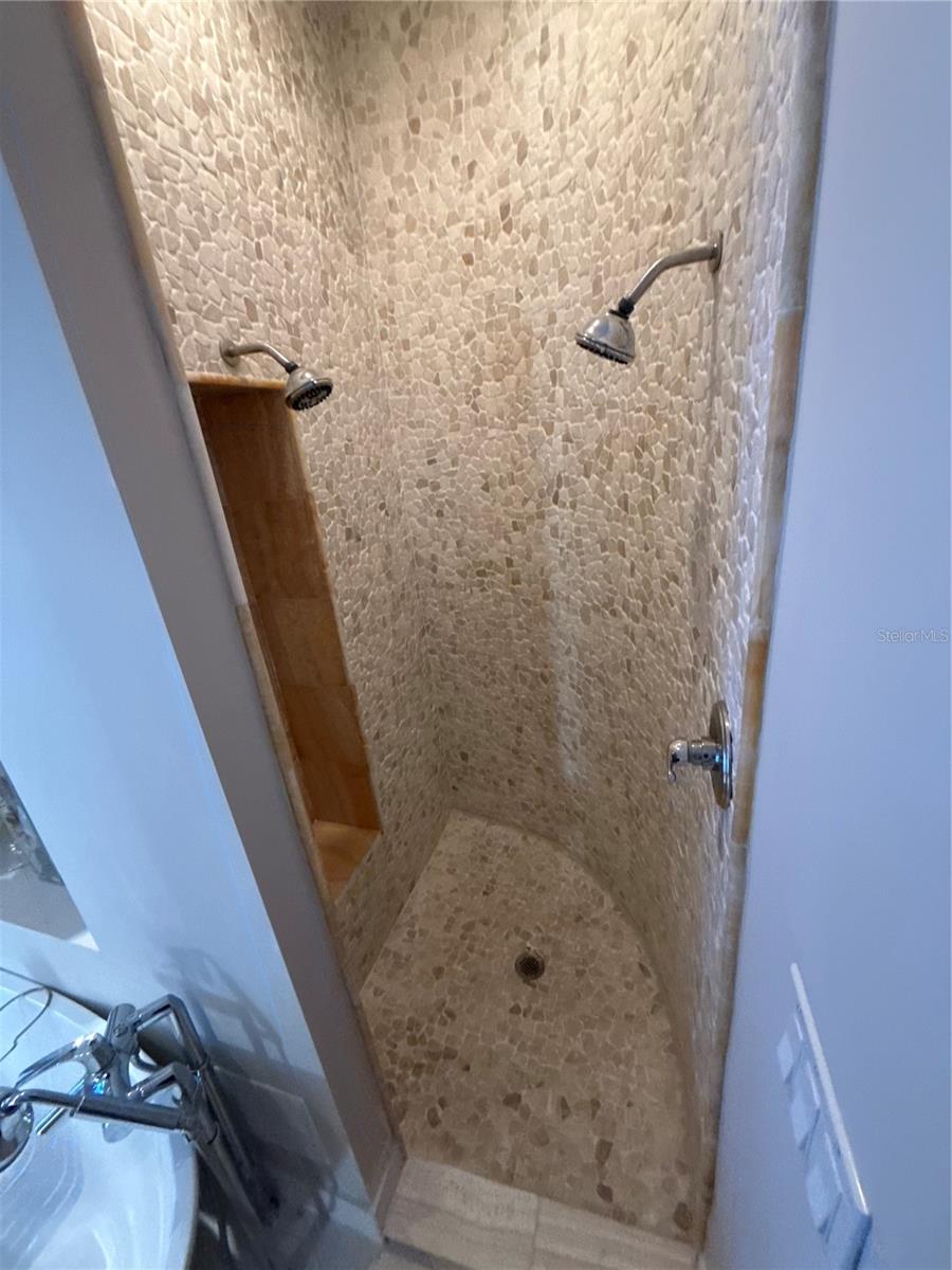 CLUBSIDE AT HEATHROW - Residential