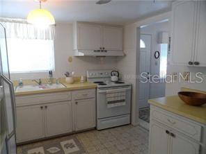 THE FOURTH BAYSHORE - Residential Lease