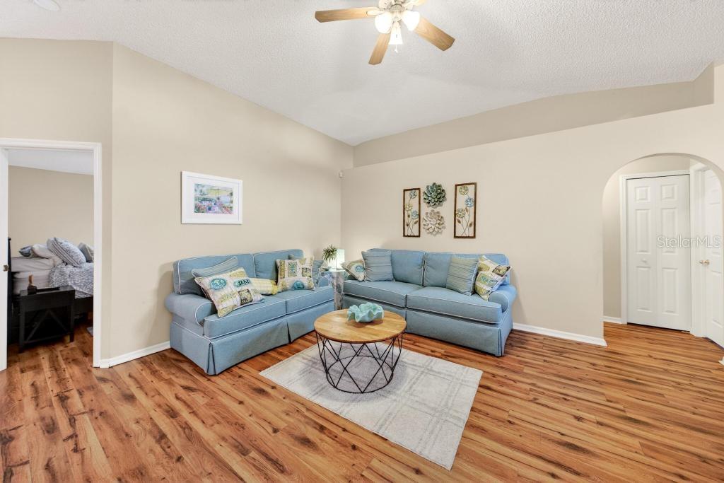 SPRING HARBOR - Residential