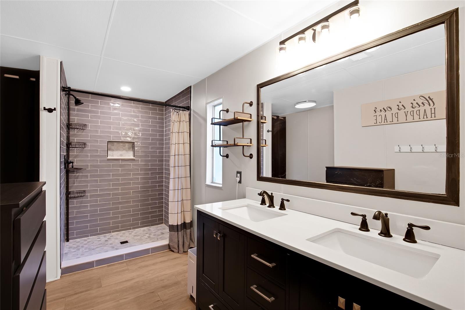 ROLLINGLEN PH 04 - Residential