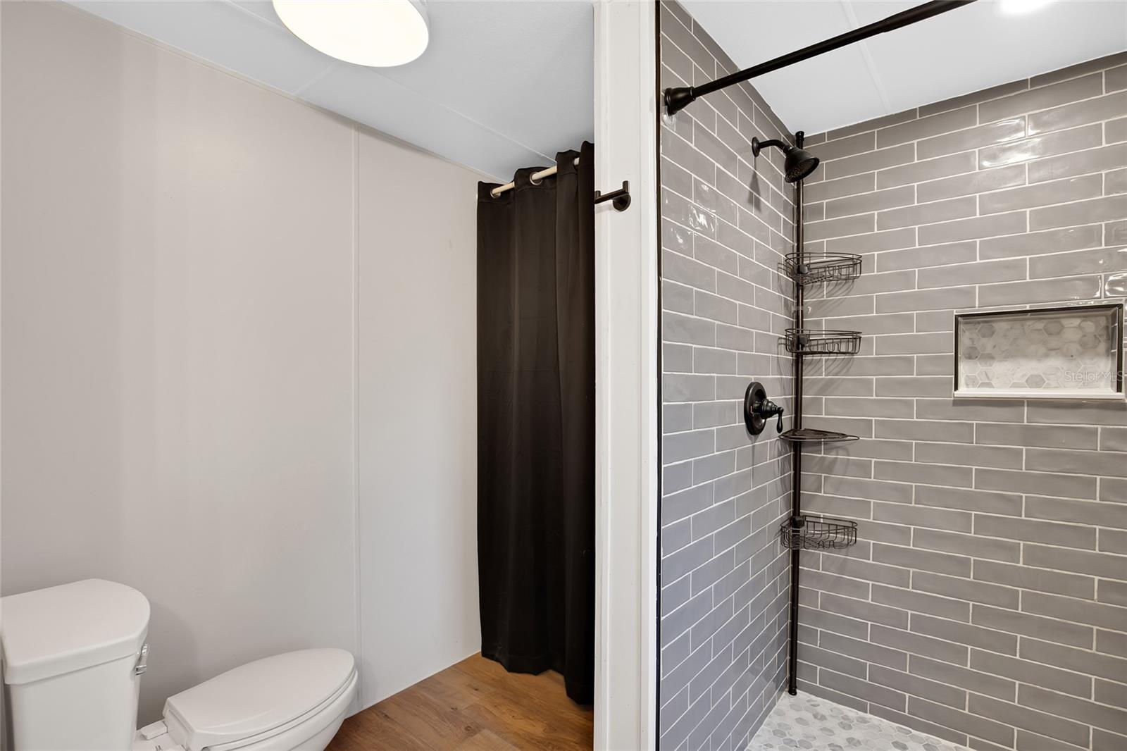 ROLLINGLEN PH 04 - Residential