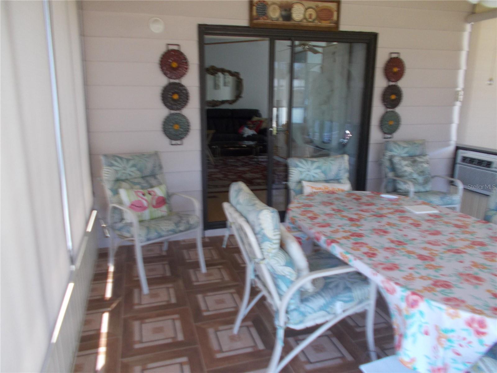 HOLIDAY PARK - Residential