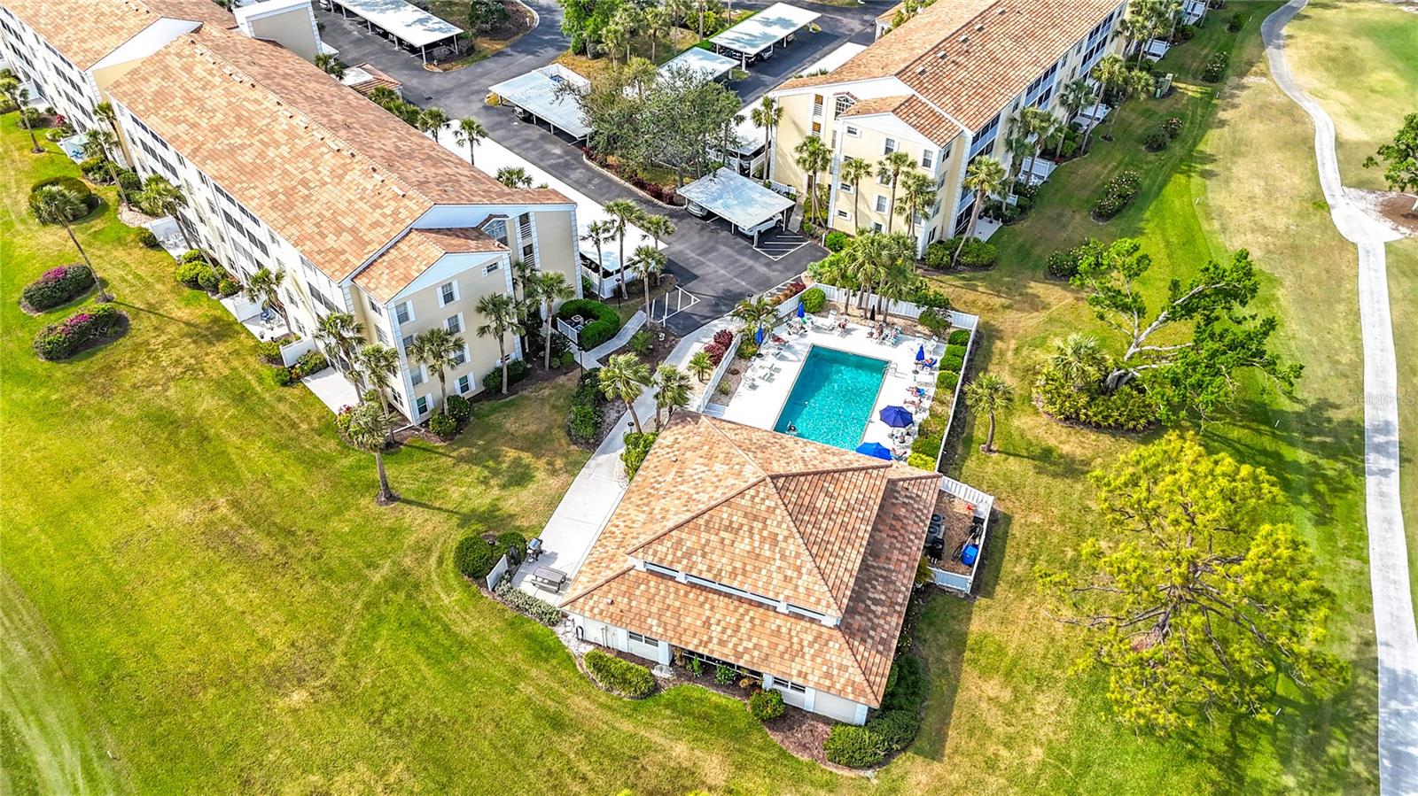 EIGHTH FAIRWAY - Residential