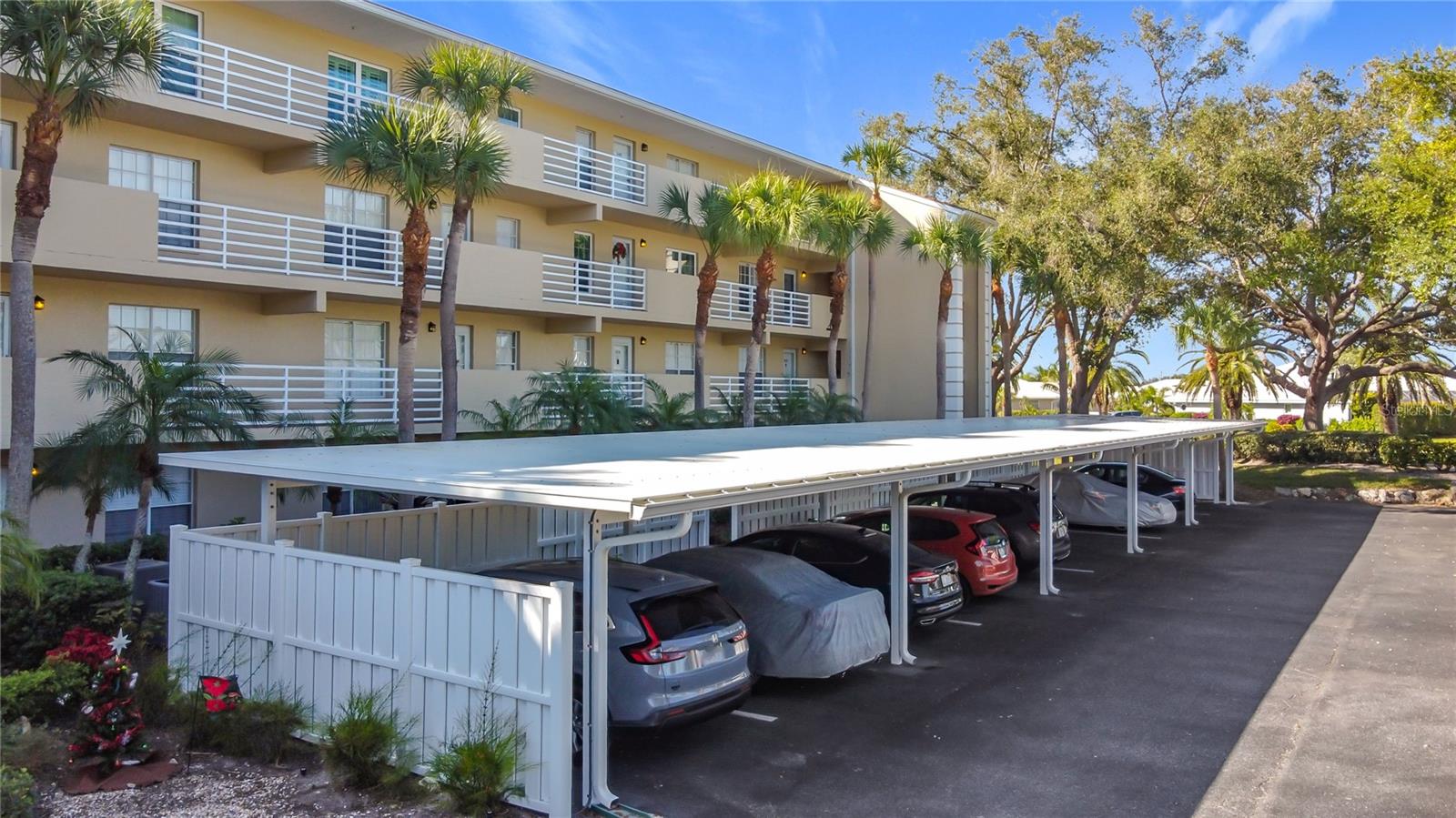 EIGHTH FAIRWAY - Residential