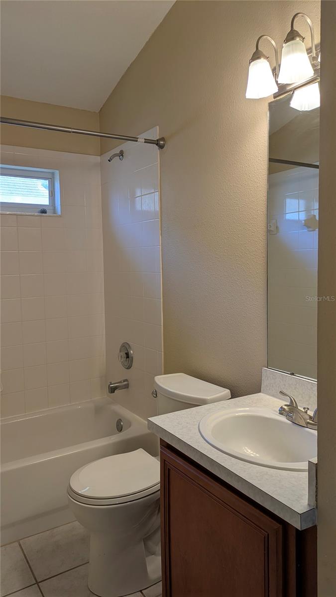 WESTWOOD LAKES PH 2A UN 1 - Residential Lease