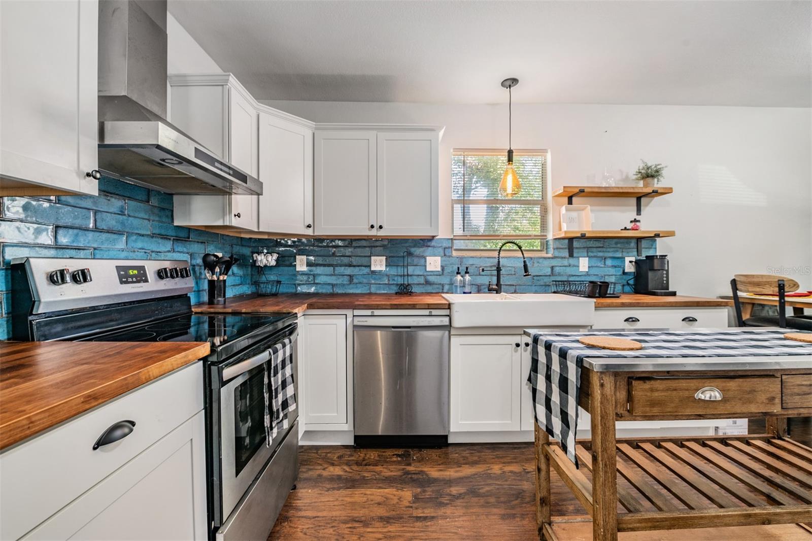 SULPHUR SPGS ADD - Residential