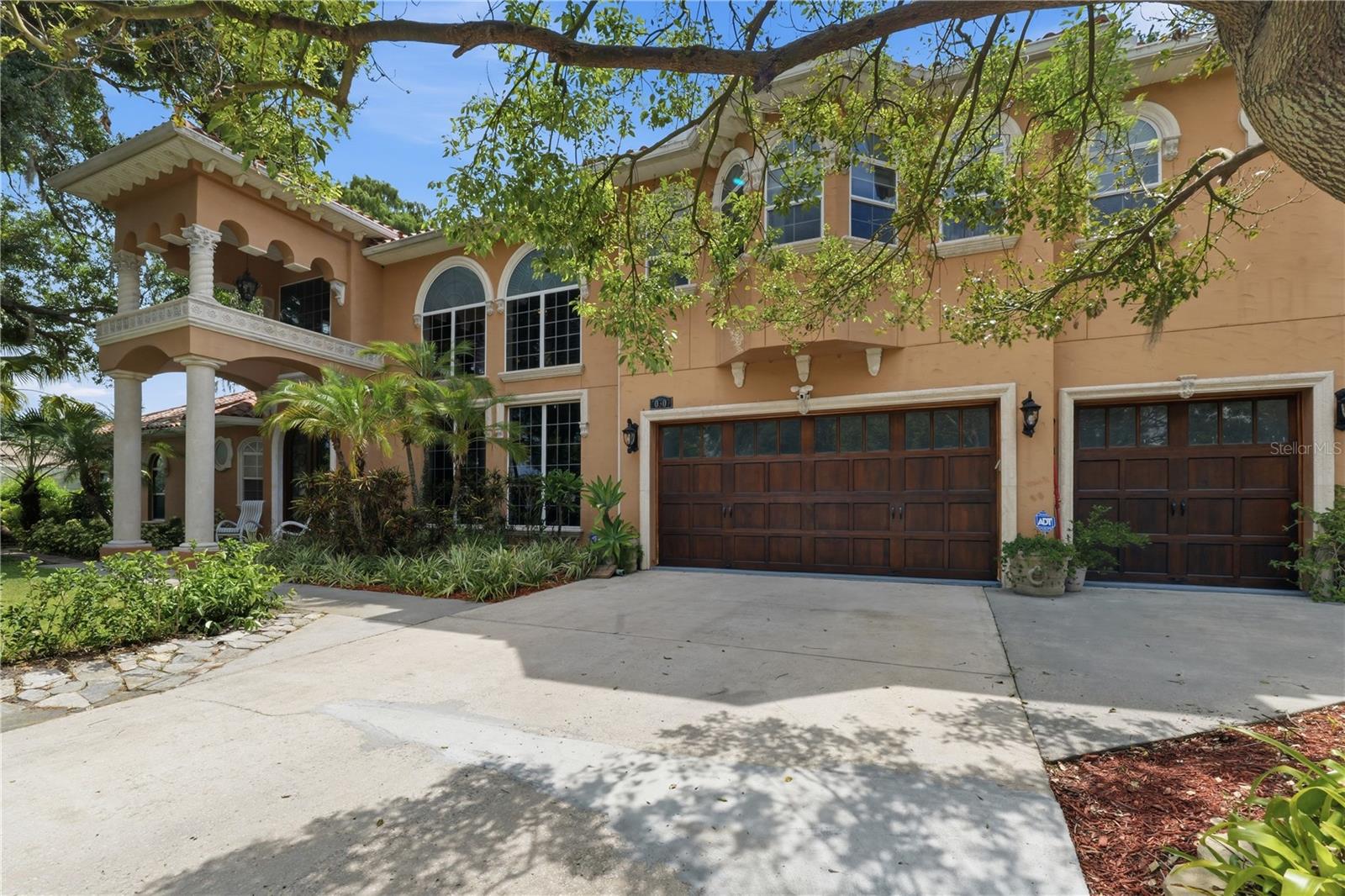 10307 RECLINATA LANE