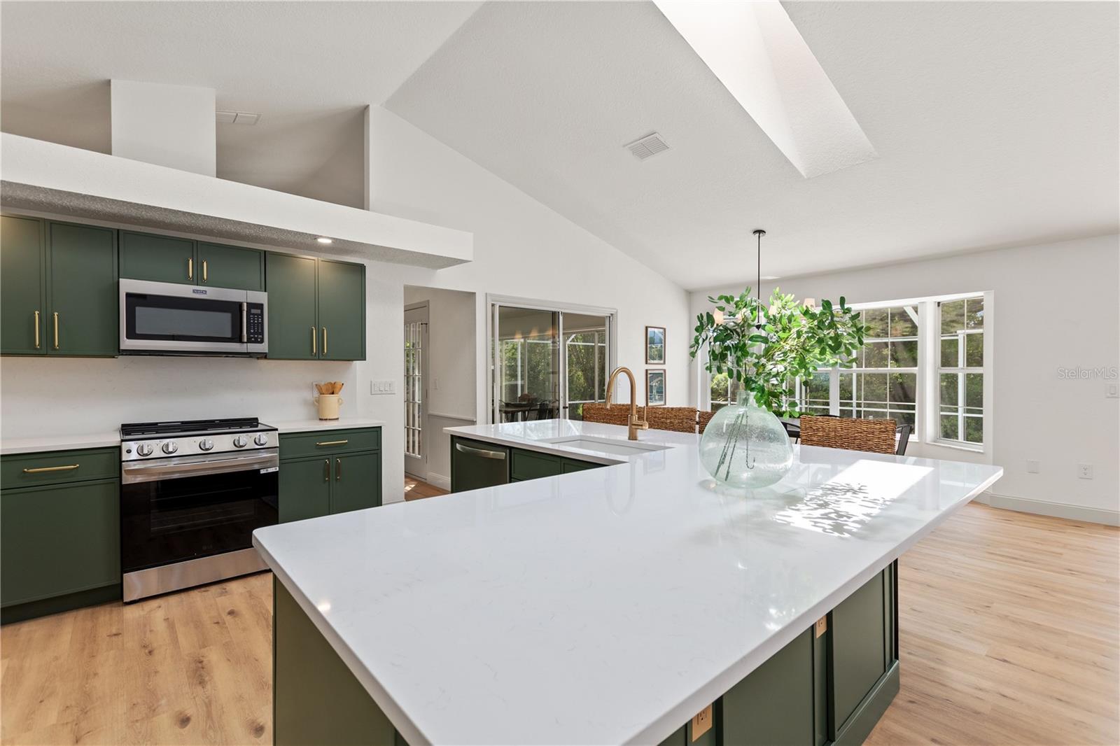 EAST LINDEN ESTATE - Residential