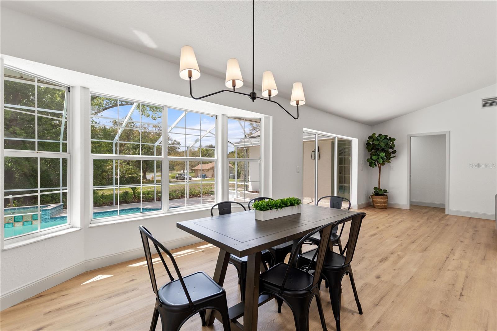 EAST LINDEN ESTATE - Residential