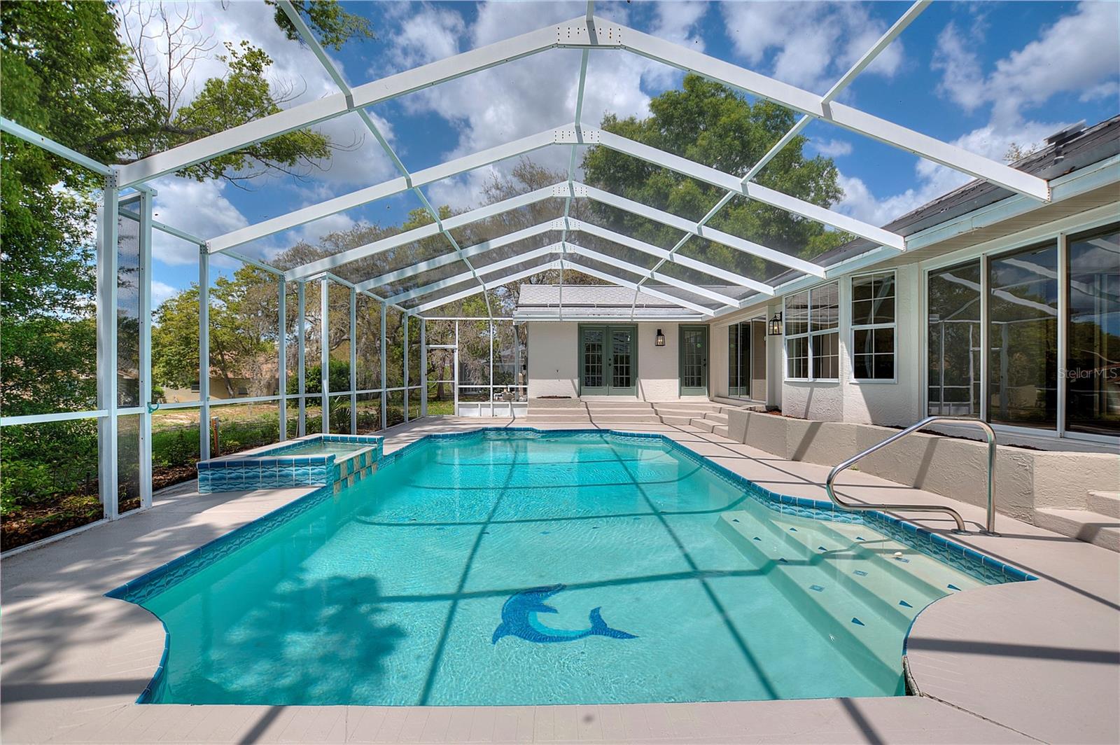 EAST LINDEN ESTATE - Residential