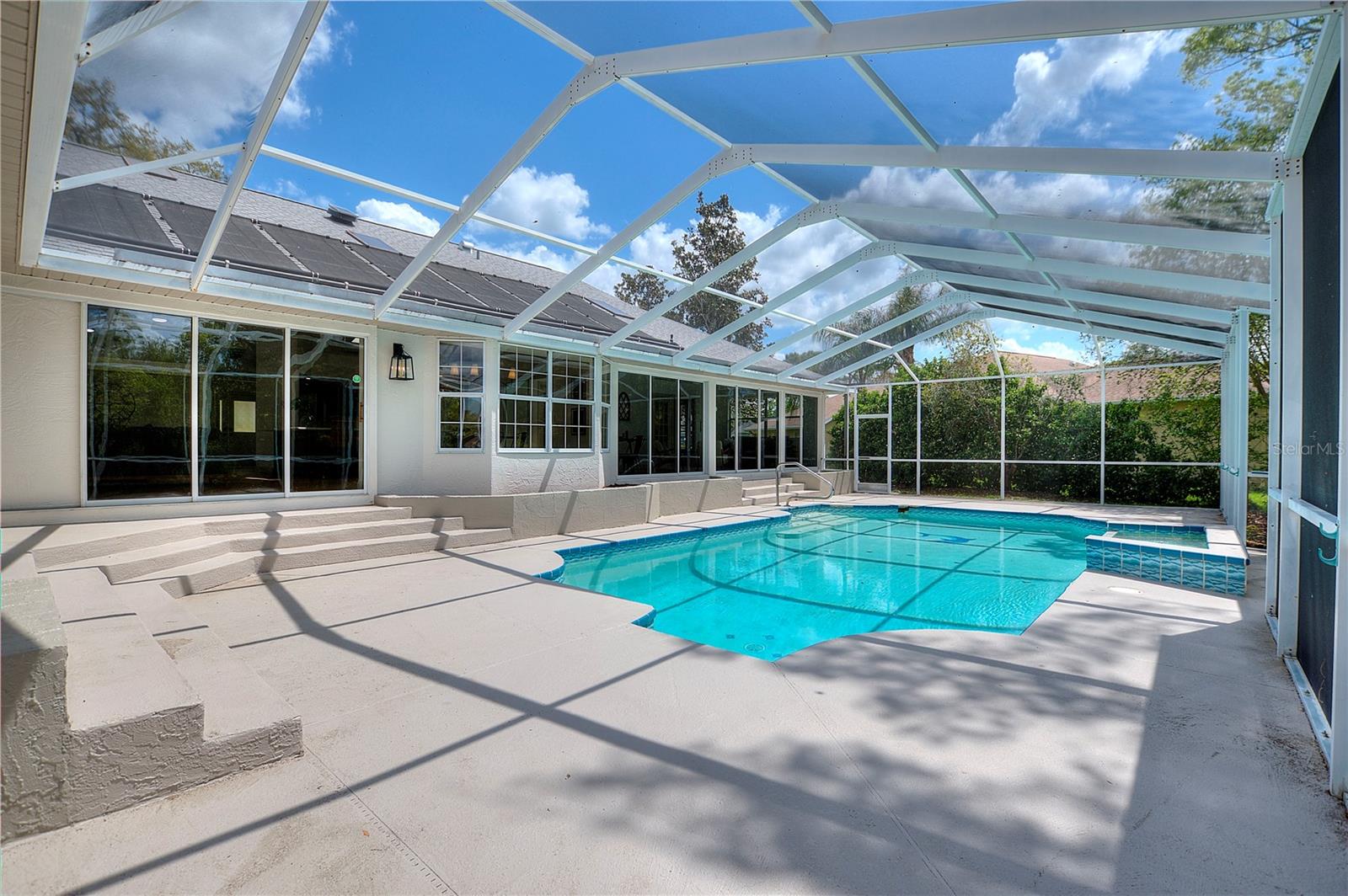 EAST LINDEN ESTATE - Residential