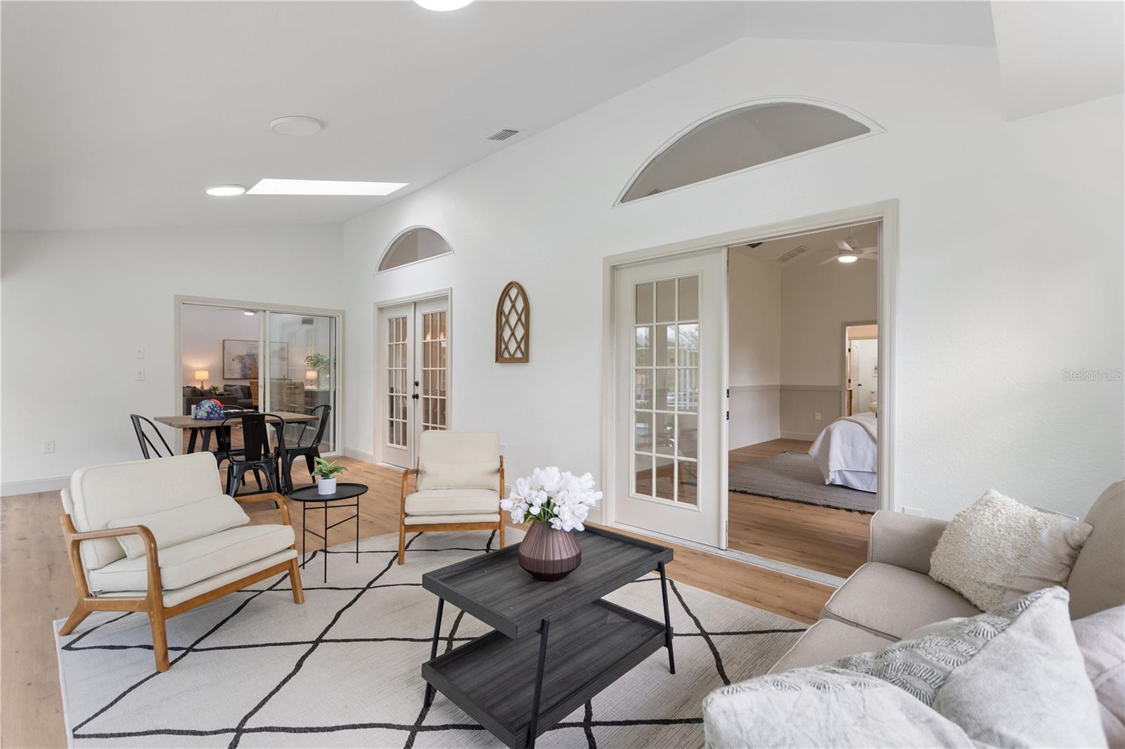 EAST LINDEN ESTATE - Residential