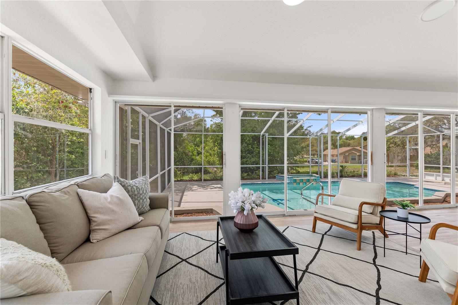 EAST LINDEN ESTATE - Residential