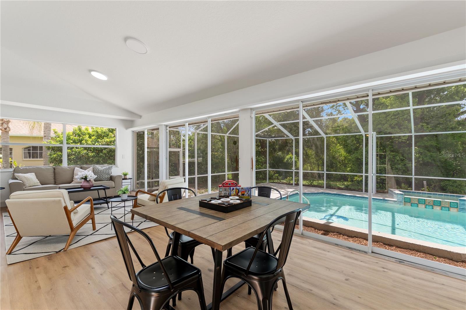 EAST LINDEN ESTATE - Residential