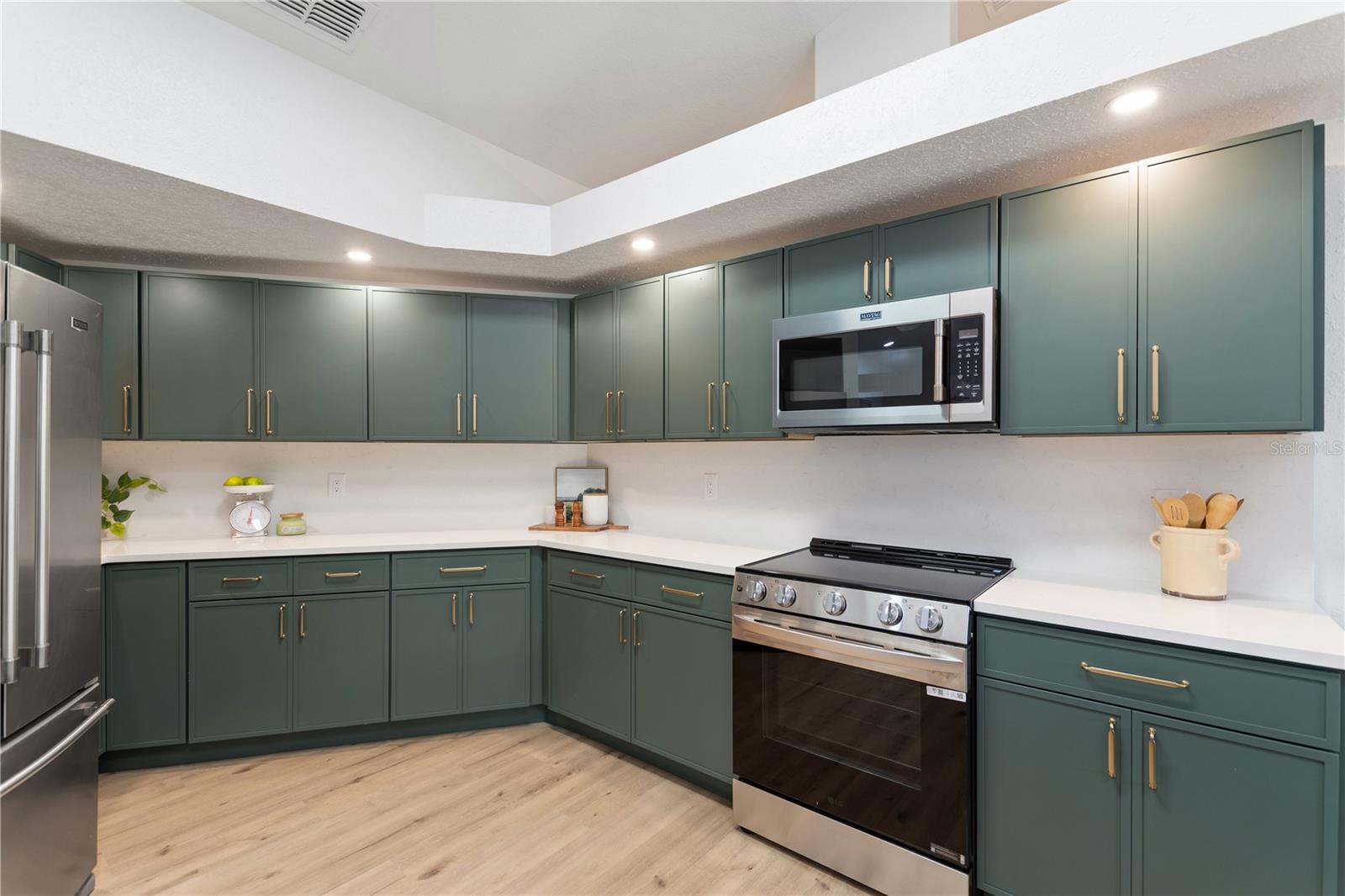 EAST LINDEN ESTATE - Residential