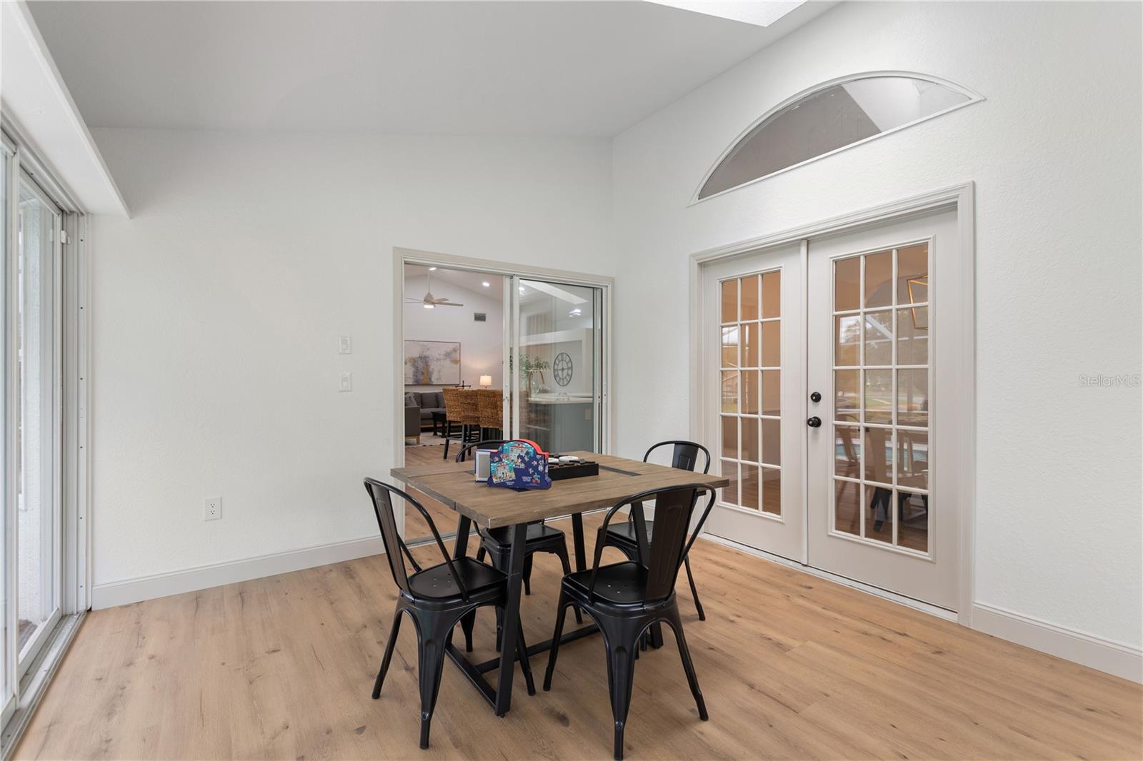 EAST LINDEN ESTATE - Residential