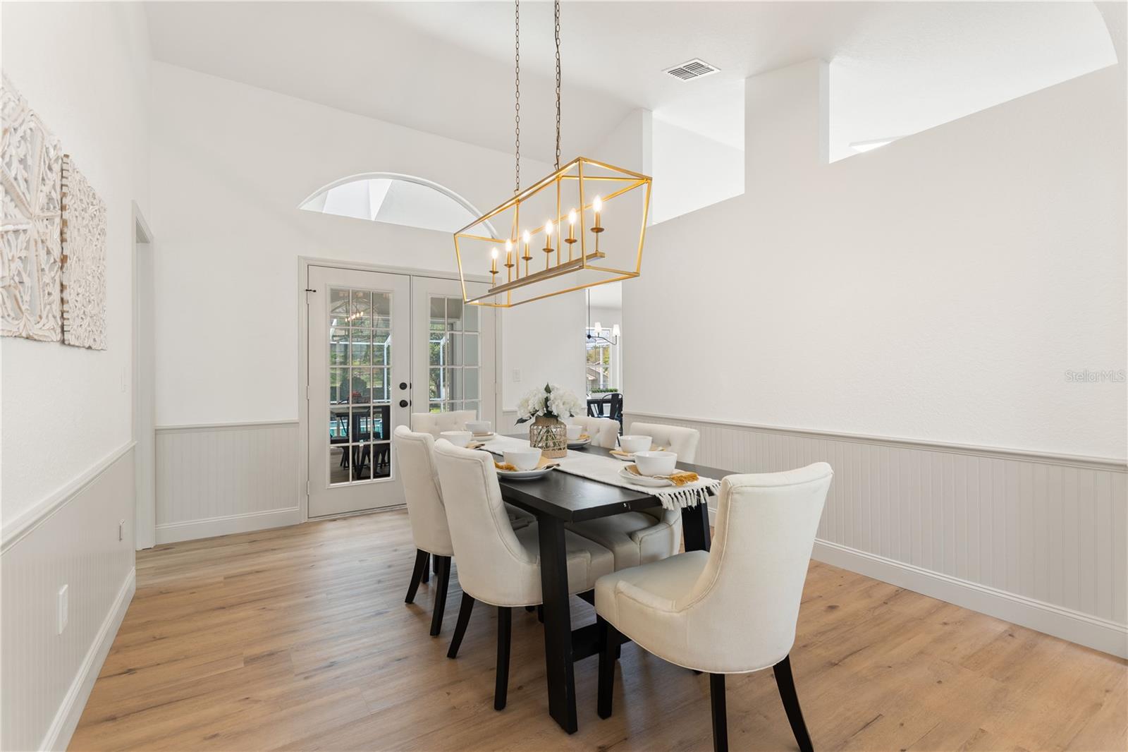 EAST LINDEN ESTATE - Residential