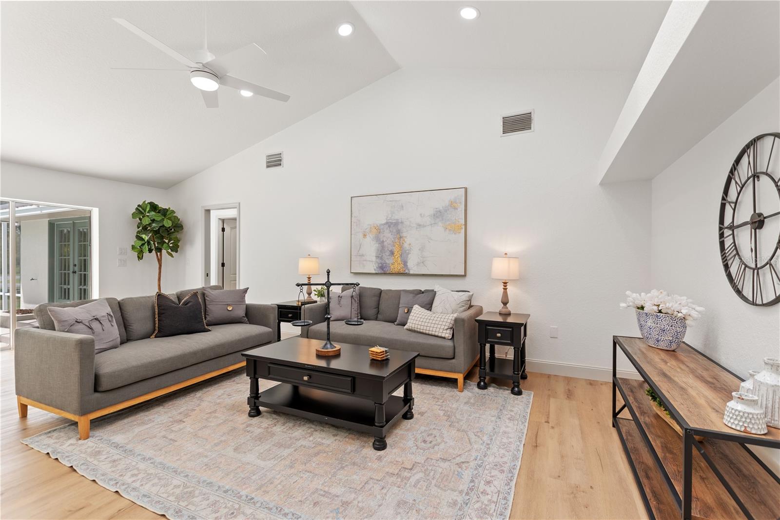 EAST LINDEN ESTATE - Residential