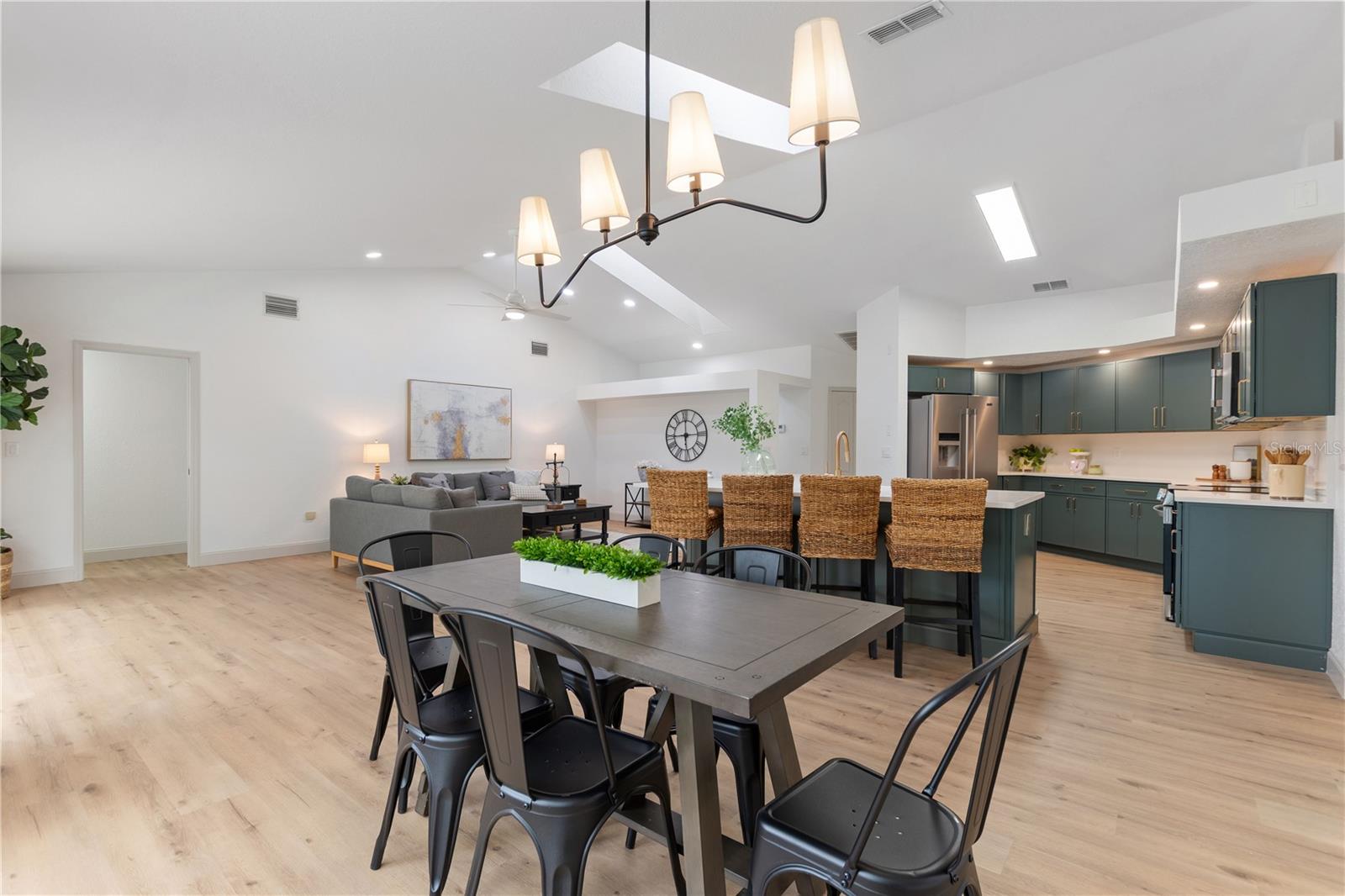 EAST LINDEN ESTATE - Residential