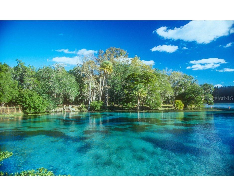 RAINBOW LAKES ESTATE - Land