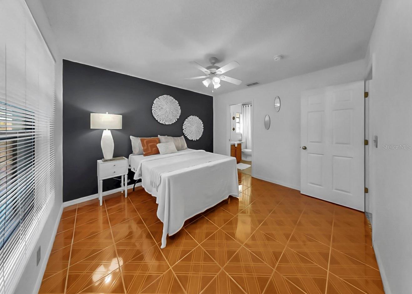 HILLCREST - Residential