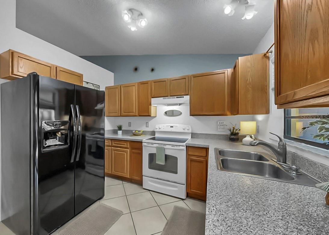 HILLCREST - Residential